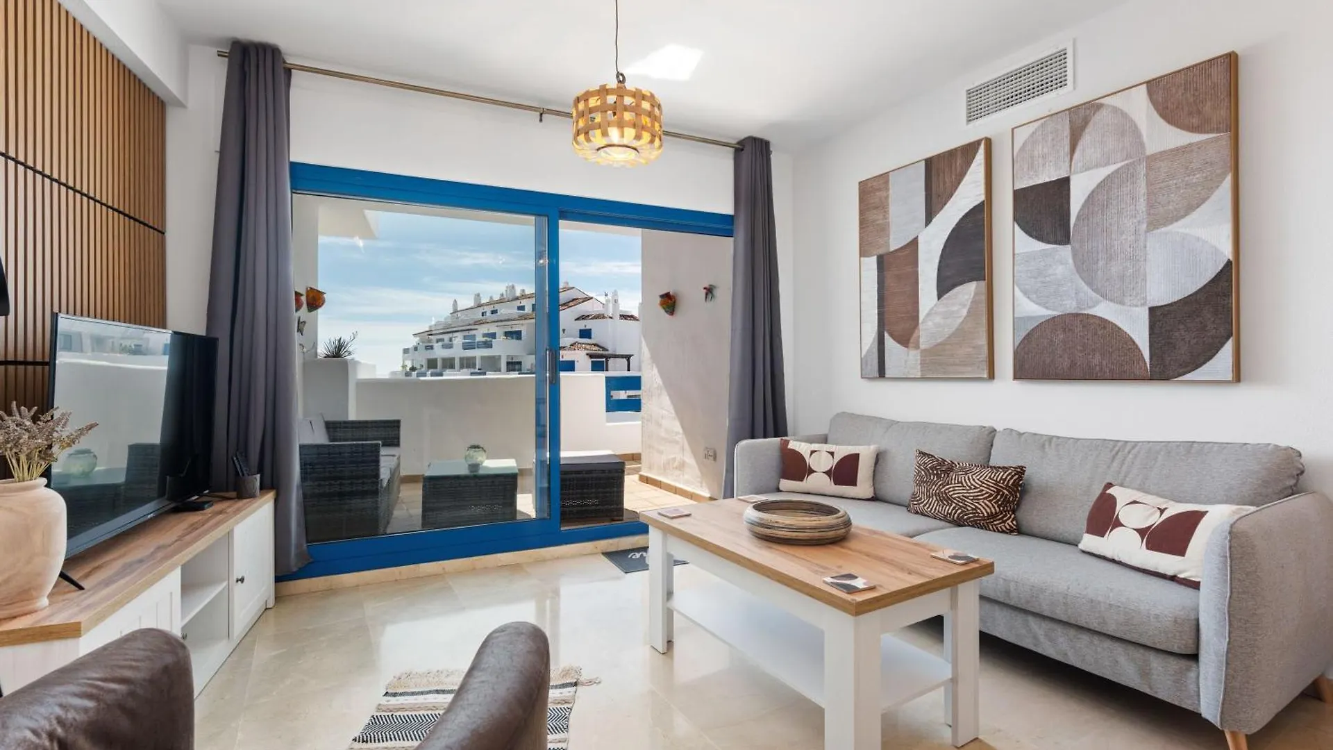 Duquesa Suites Seaview Manilva Spain