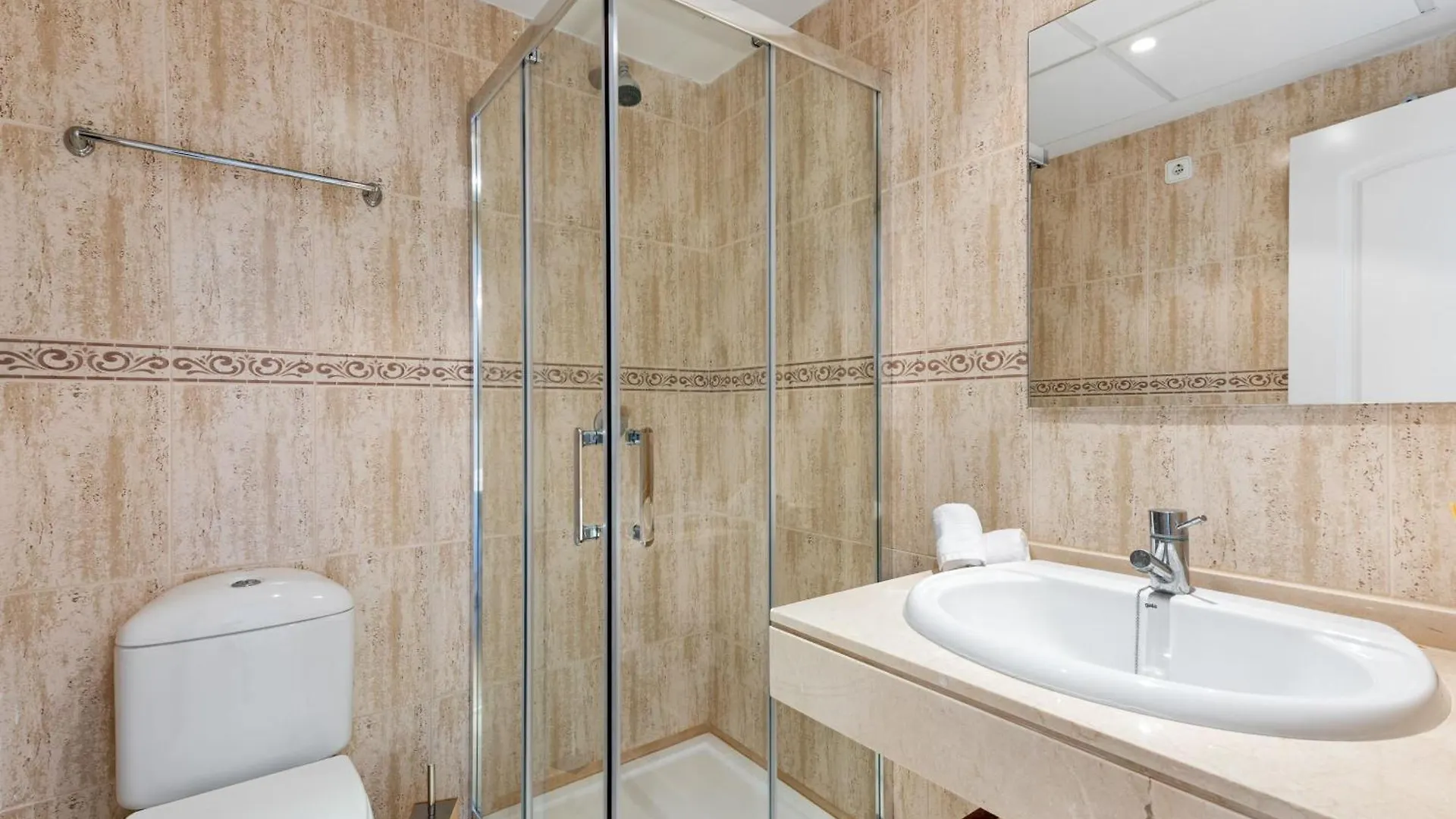 Duquesa Suites Seaview Manilva Spain